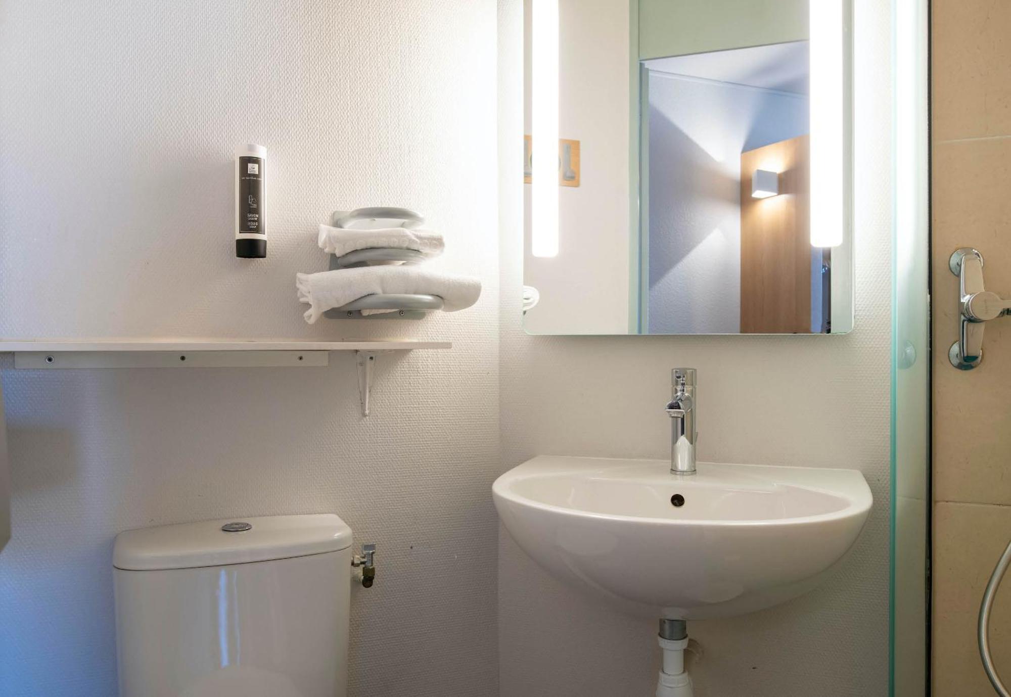 B&B Hotel Avignon 2 Le Pontet  Eksteriør billede
